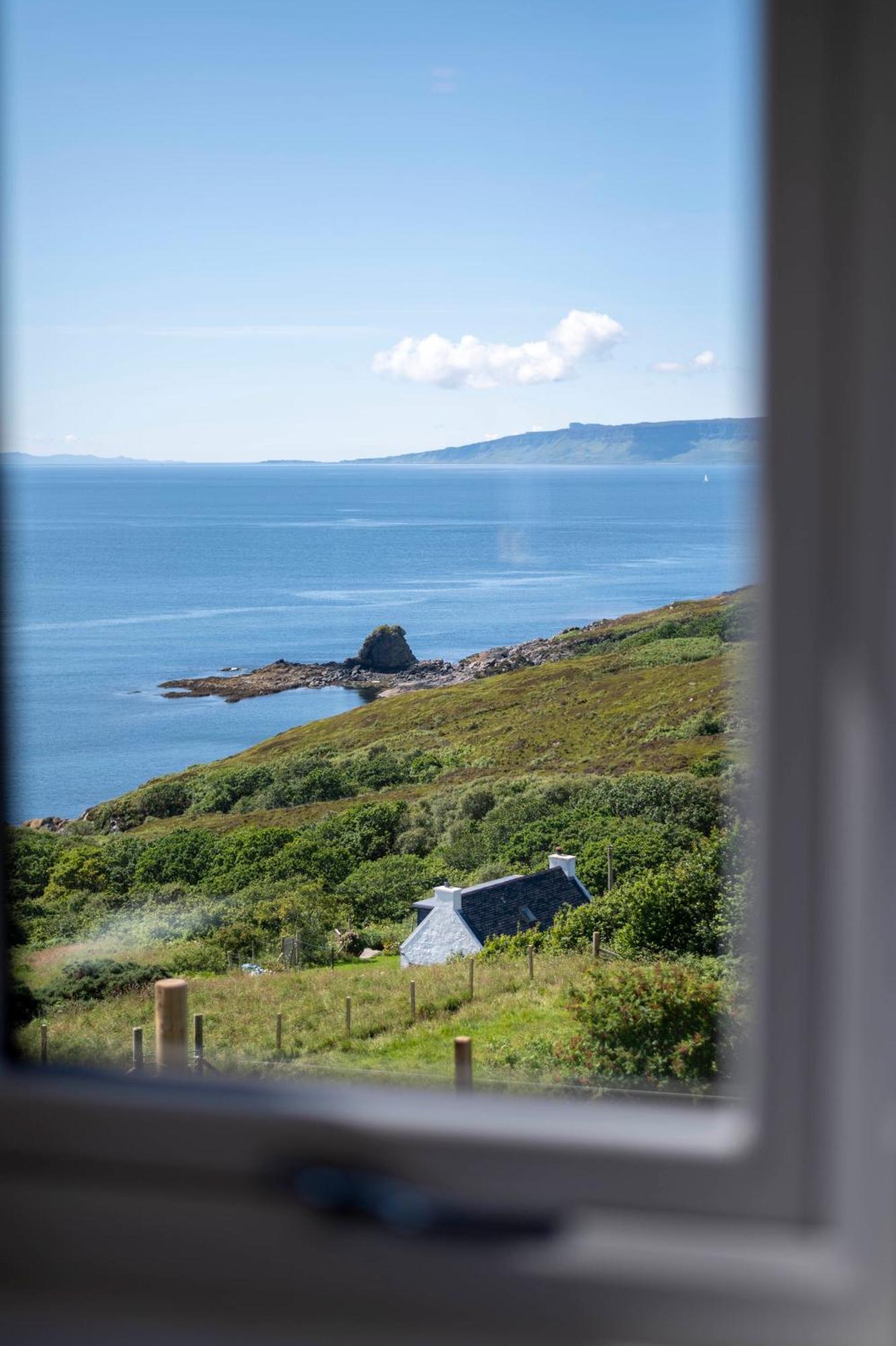 Вилла Hut On The Hill Aird of Sleat Экстерьер фото